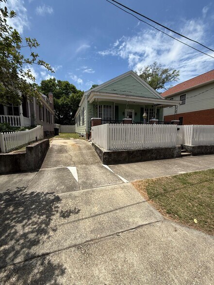 More Photos Of 109 S Florida Blanca St, Pensacola Multifamily For Sale