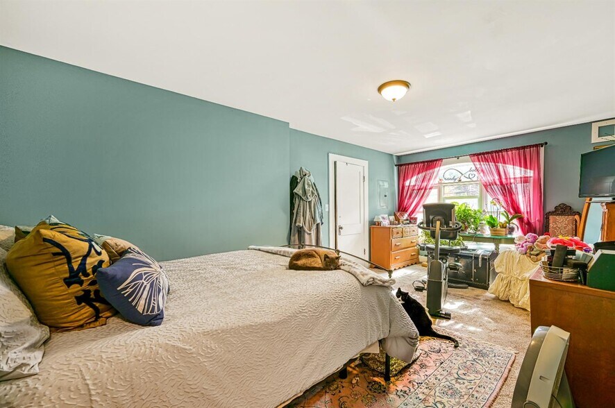 More Photos Of 37249 State Hwy 23, Grand Gorge Flex For Sale