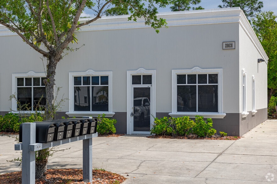 More Photos Of 28631 N Diesel Dr, Bonita Springs Light Manufacturing For Lease
