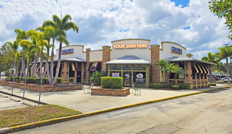 Primary Photo Of 738 SW Pine Island Rd, Cape Coral Restaurant For Lease