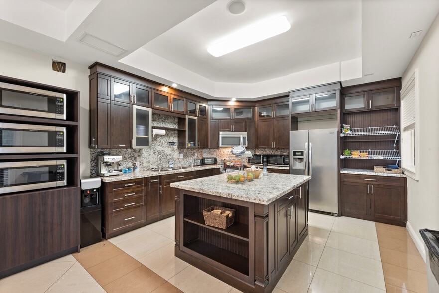 More Photos Of 12895 SW 132nd St, Miami Office For Sale