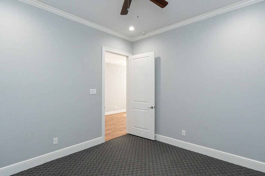 More Photos Of 18510 Green Land Way, Houston Medical For Lease