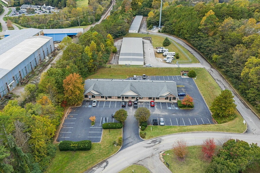 More Photos Of 9080 Barbee Ln, Knoxville Medical For Lease