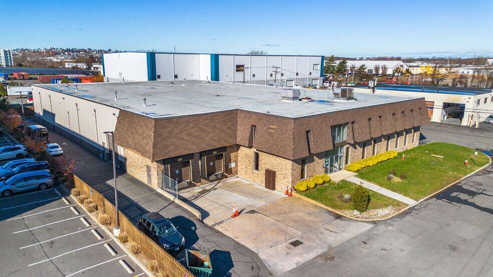 More Photos Of 310 Paterson Plank Rd, Carlstadt Manufacturing For Lease