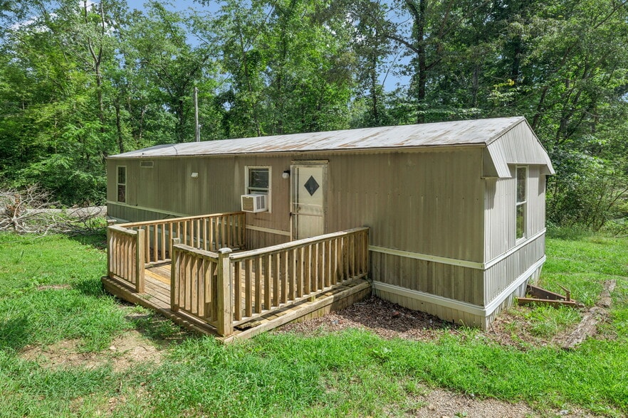 More Photos Of 9314 Beeler Ct, Bon Aqua Manufactured Housing Mobile Home Park For Sale