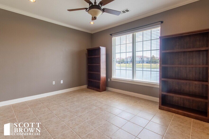 More Photos Of 860 Hebron Pky, Lewisville Office For Lease