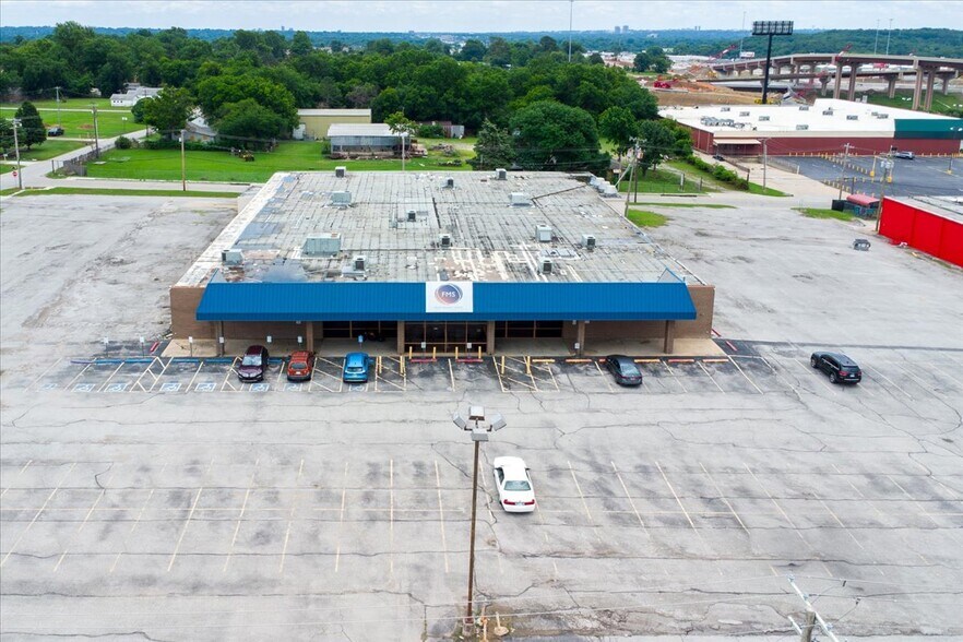 More Photos Of 4915 S Union Ave, Tulsa Office For Sale