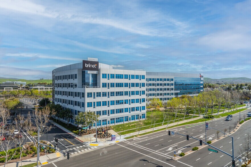 More Photos Of 1 Park Pl, Dublin Office For Lease