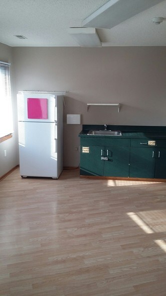 More Photos Of 1520 Knox St, Lincoln Office For Sale
