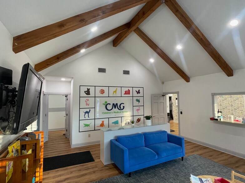 More Photos Of 1912 W 35th St, Austin Medical For Lease