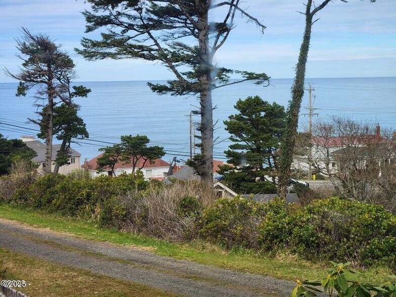 More Photos Of 501-502 SE 39th St, Lincoln City Land For Sale