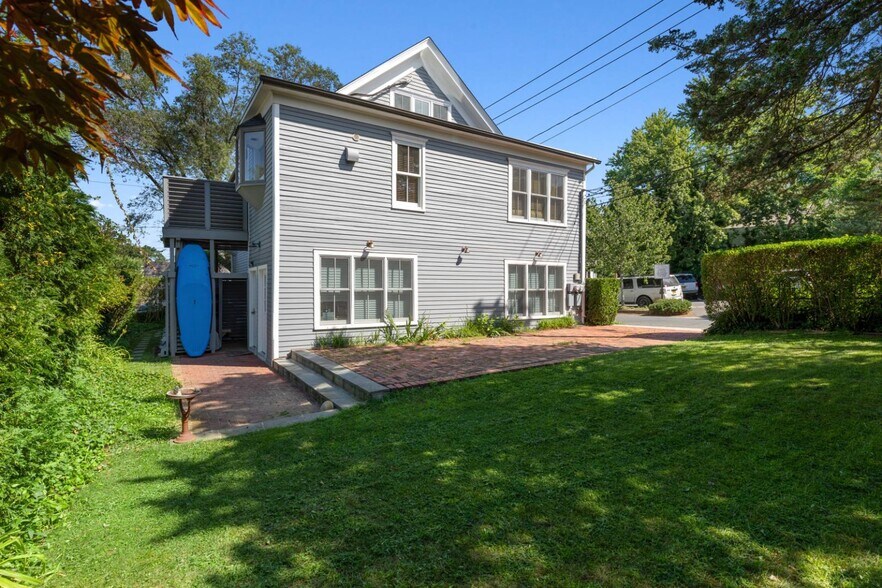 More Photos Of 200 Division St, Sag Harbor Loft Creative Space For Lease