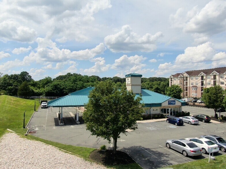 More Photos Of 204 Grove Ave, Thorofare Bank For Lease