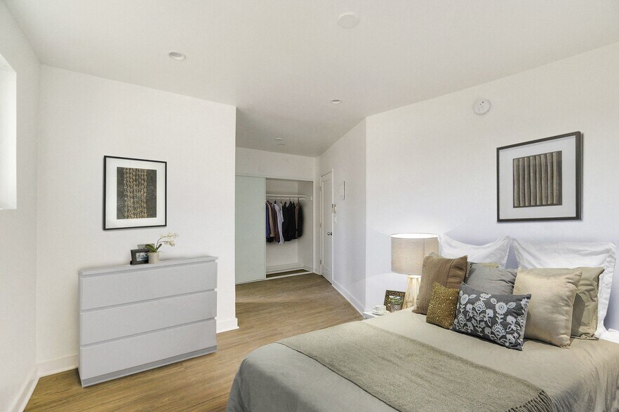 More Photos Of 700 S 6th St, Burbank Apartments For Sale