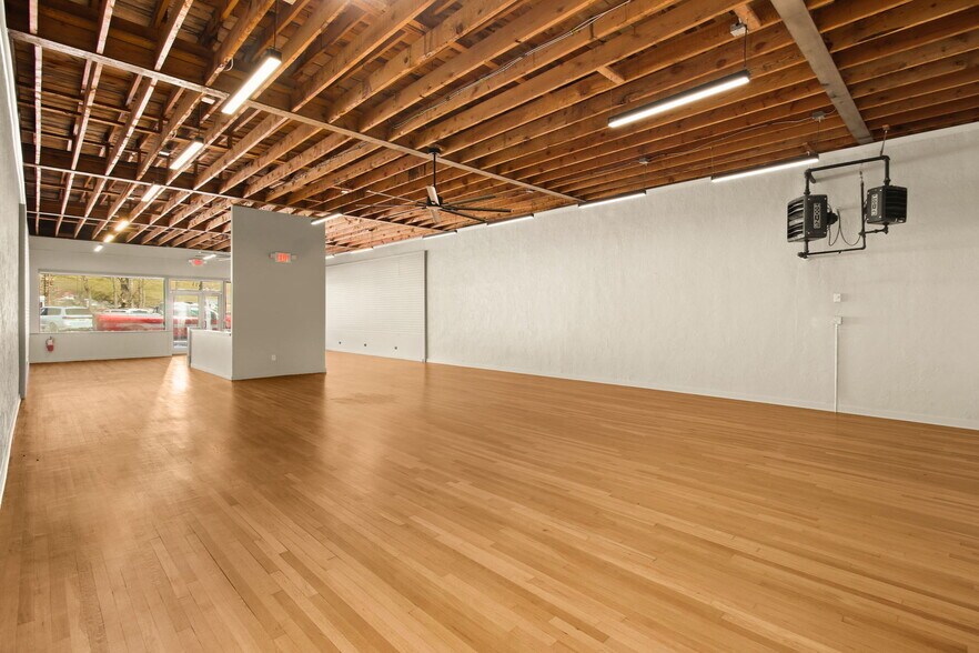 More Photos Of 713 W King St, Boone Storefront For Sale