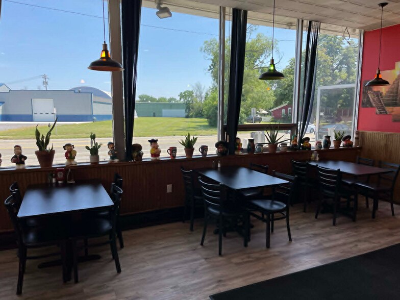 More Photos Of 296 Lake Shore Dr, Dunkirk Restaurant For Sale