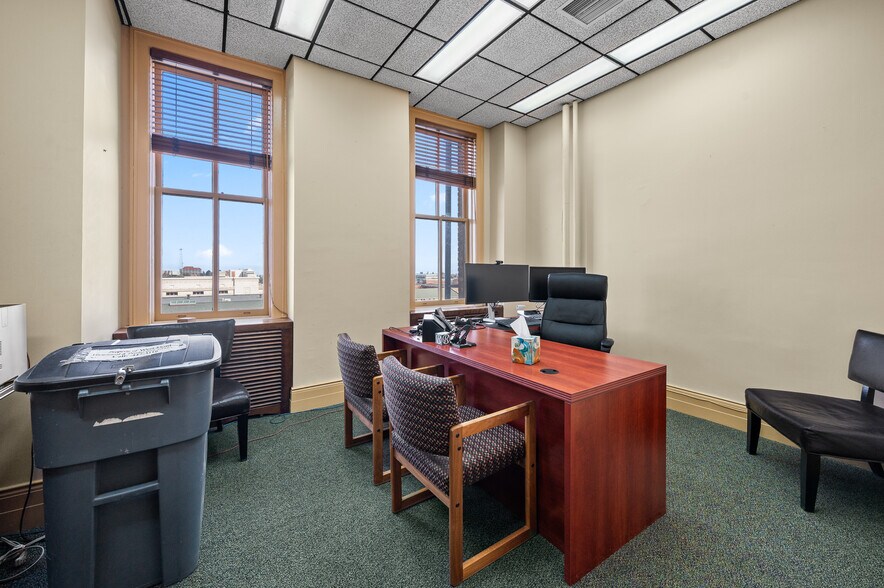 More Photos Of 24 W 6th Ave, Helena Office For Lease