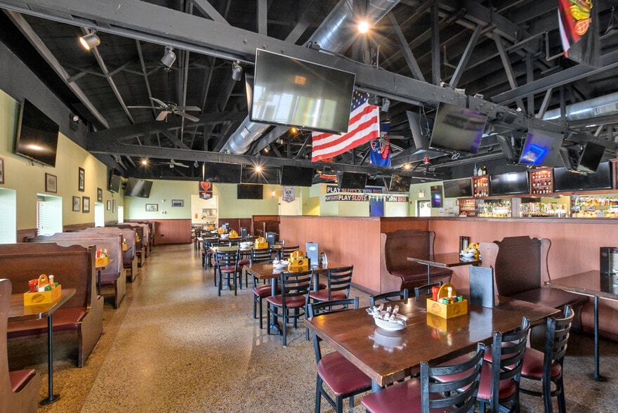 More Photos Of 3422 W 95th St, Evergreen Park Restaurant For Sale