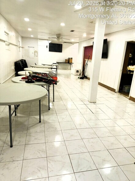 More Photos Of 315 W Fleming Rd, Montgomery Flex For Lease