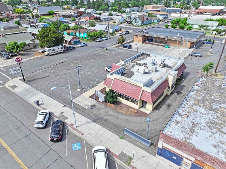 More Photos Of 318 S Wapato Ave, Wapato General Retail For Sale