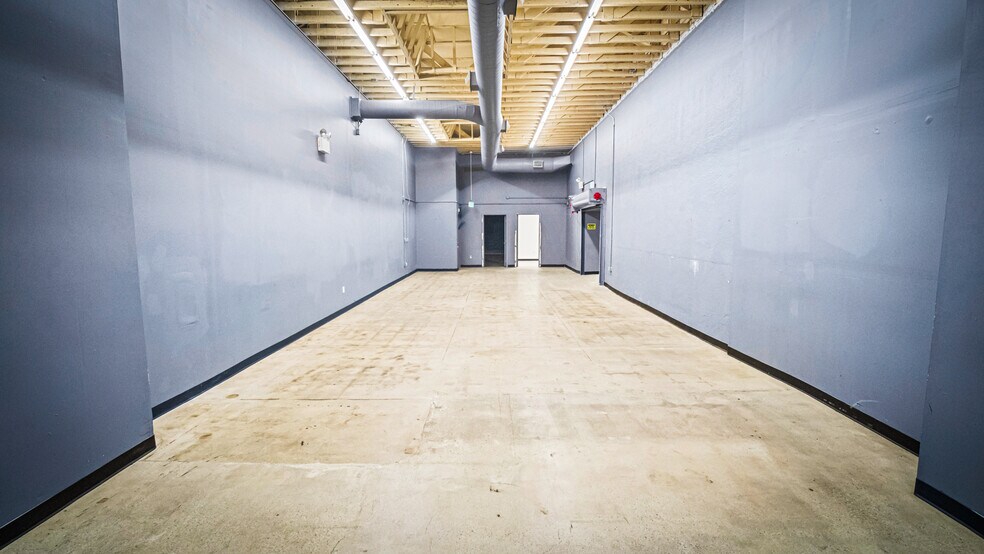 More Photos Of 236-242 Pine Ave, Long Beach Storefront Retail Office For Lease