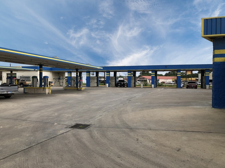 More Photos Of 1855 Richey Rd, Pasadena Carwash For Sale