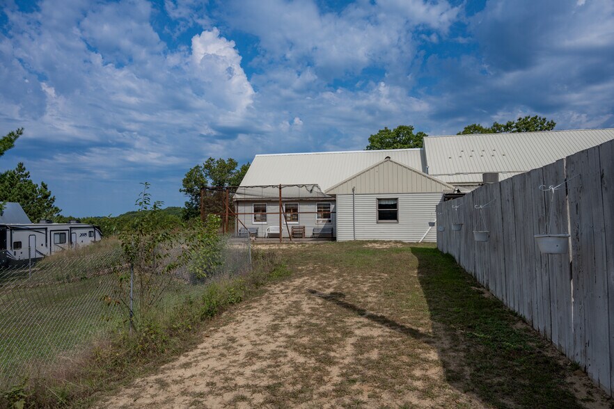 More Photos Of 8838 County Highway I, Sparta General Retail For Sale