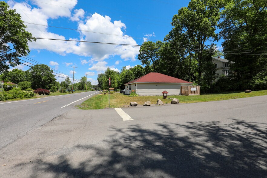 More Photos Of 216 Rt. 32, New Paltz Medical For Sale
