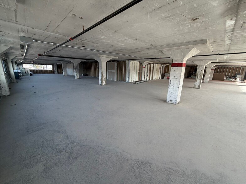 More Photos Of 1125 Texas Ave, El Paso Medical For Sale