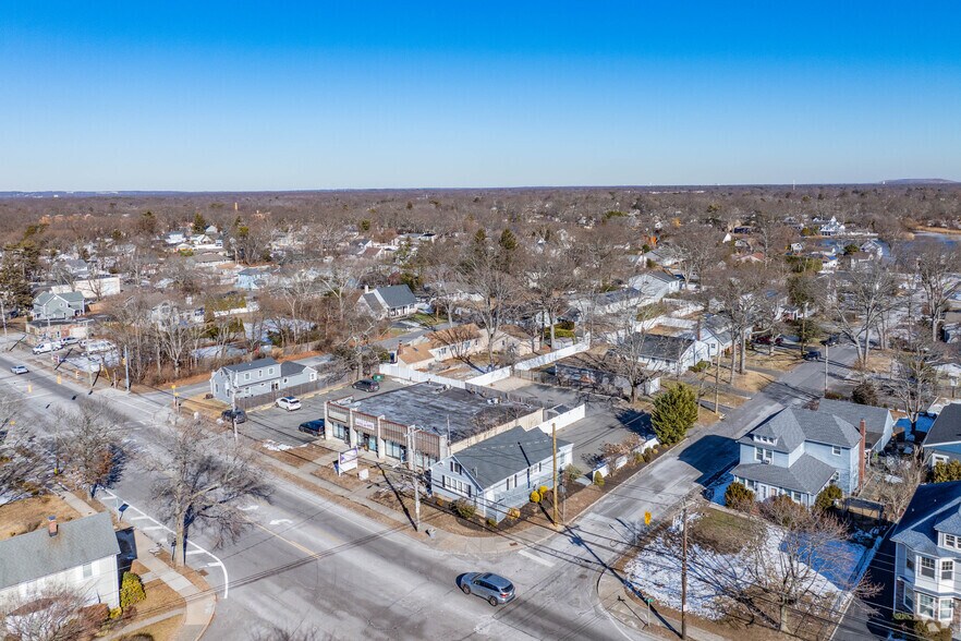 More Photos Of 141 Waverly Ave, Patchogue Office Residential For Sale