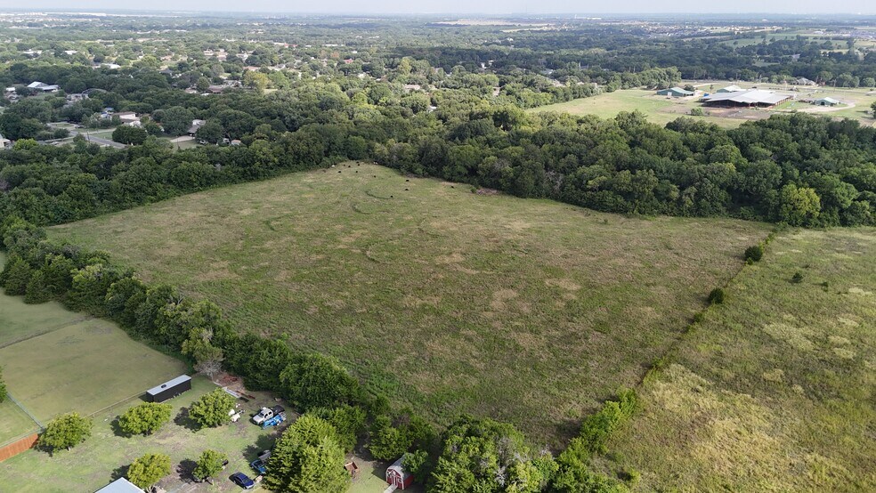 More Photos Of 1003 FM664 Ferris, TX, Red Oak Office For Sale