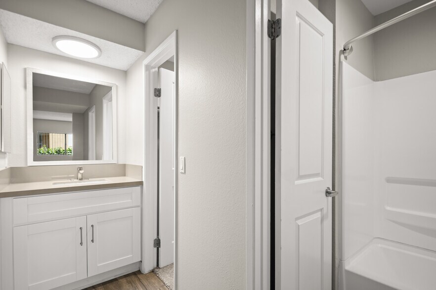 More Photos Of 725 Alturas Ln, Fallbrook Apartments For Sale