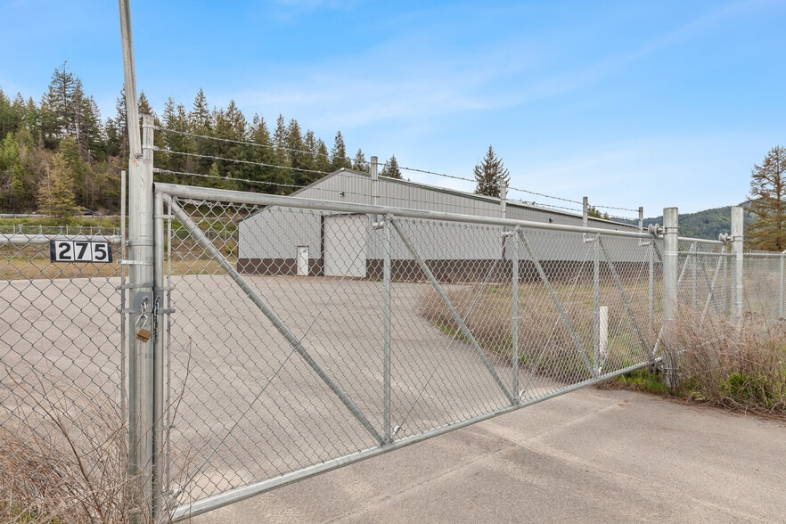More Photos Of 275 Industrial Park Ave, Spirit Lake Warehouse For Sale