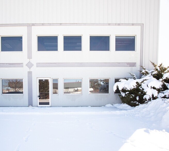 More Photos Of 15334 E Hinsdale Cir, Centennial Light Manufacturing For Lease