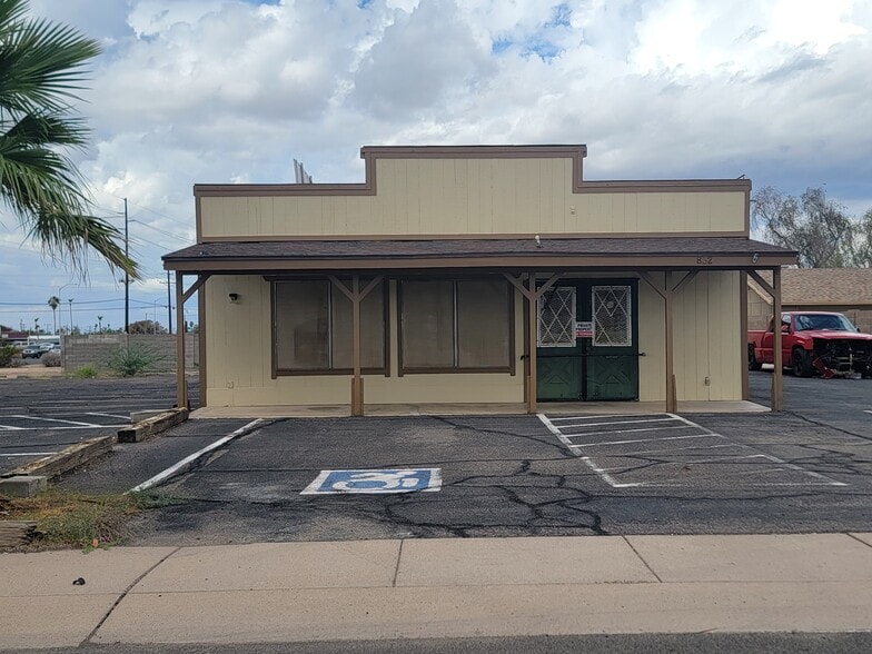 Primary Photo Of 832 N Main Dr, Apache Junction Freestanding For Sale