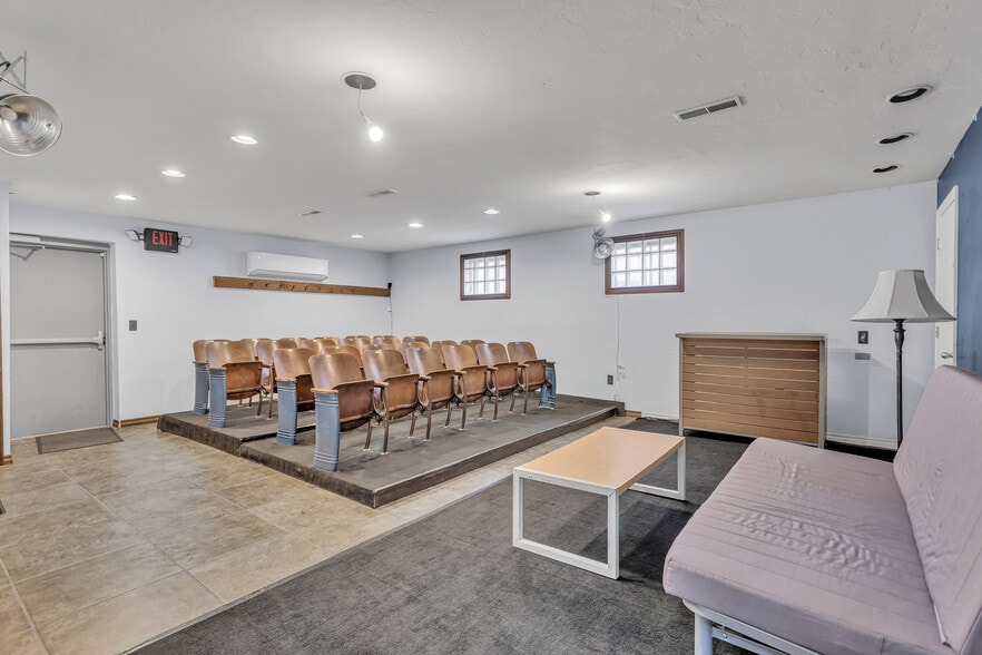 More Photos Of 1703 A Jo Johnston Ave, Nashville Religious Facility For Sale