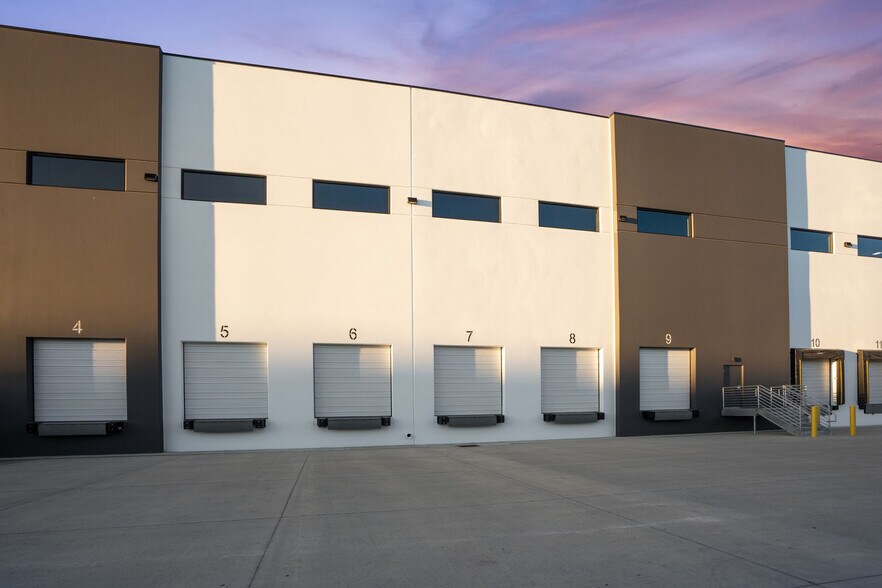 More Photos Of 7352 S Airport Rd, West Jordan Manufacturing For Lease