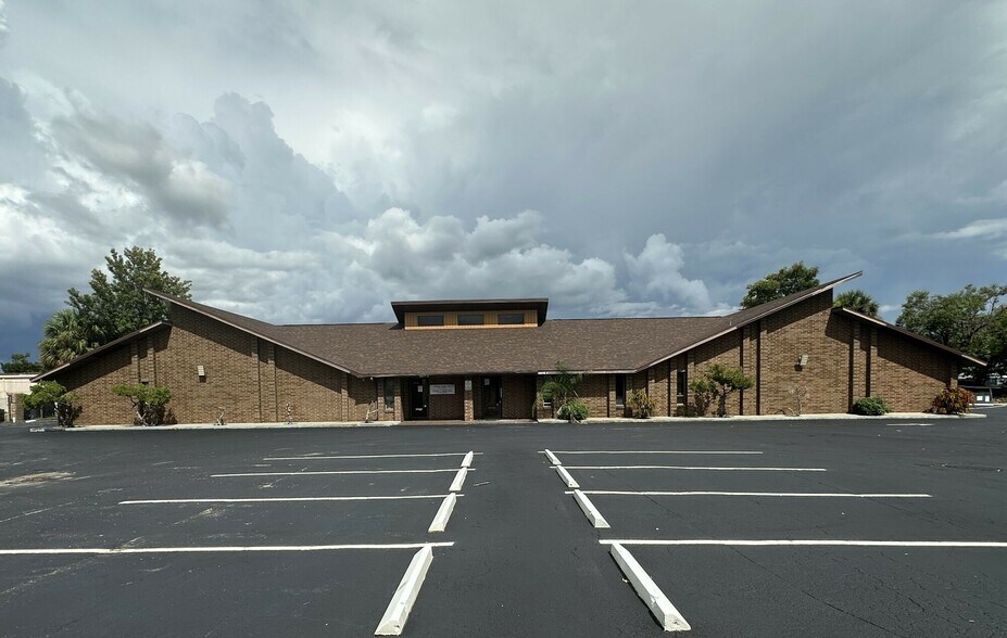 More Photos Of 3615 Central Ave, Fort Myers Medical For Sale