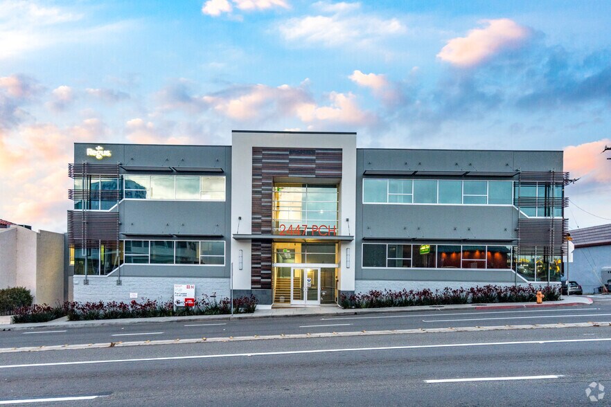 More Photos Of 2447 Pacific Coast Hwy, Hermosa Beach Office For Lease