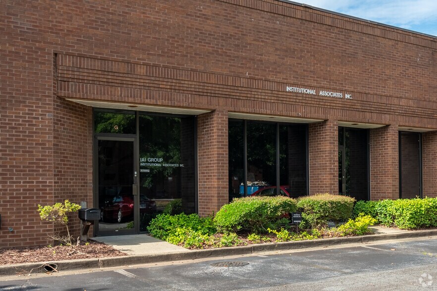 More Photos Of 2160 Kingston Ct Se, Marietta Flex For Lease