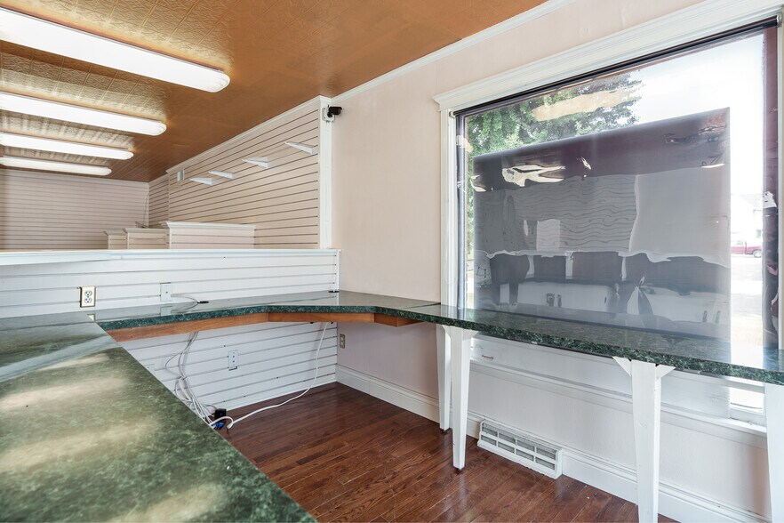 More Photos Of 1321 W Court St, Janesville Apartments For Sale