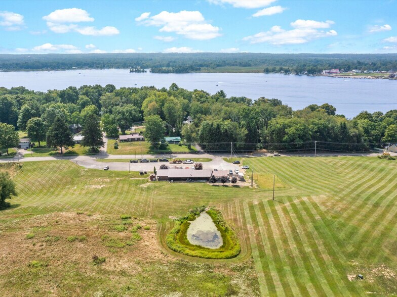 More Photos Of 12318 State Highway 18, Conneaut Lake Freestanding For Lease