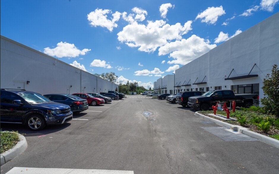 More Photos Of 1340 S Narcoossee Rd, Saint Cloud Unknown For Lease