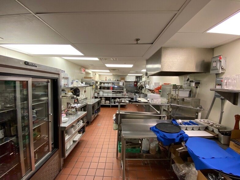 More Photos Of 806 Stiles St, Baltimore Restaurant For Lease