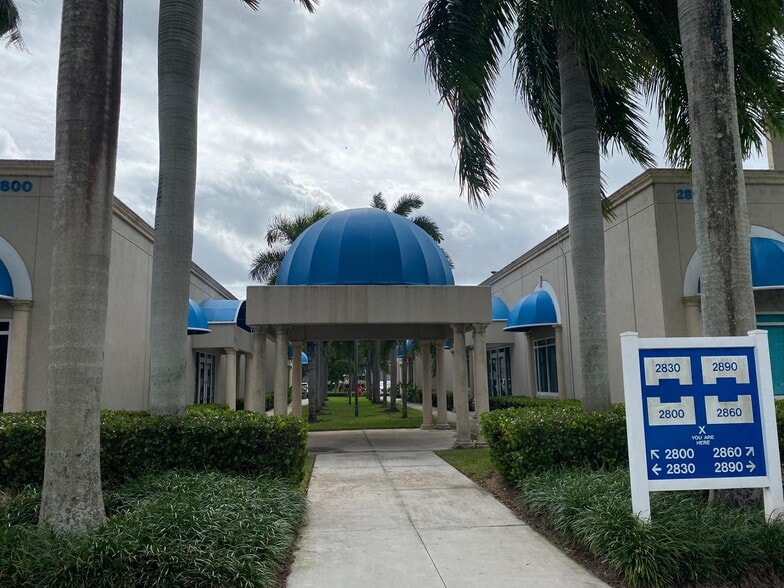 More Photos Of 2800 W State Road 84, Fort Lauderdale Showroom For Sale