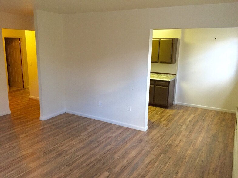 More Photos Of 256 S Marshall St, Hartford Apartments For Sale
