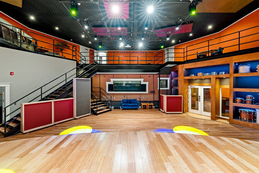 More Photos Of 2908 Epperly Dr, Del City Loft Creative Space For Sale