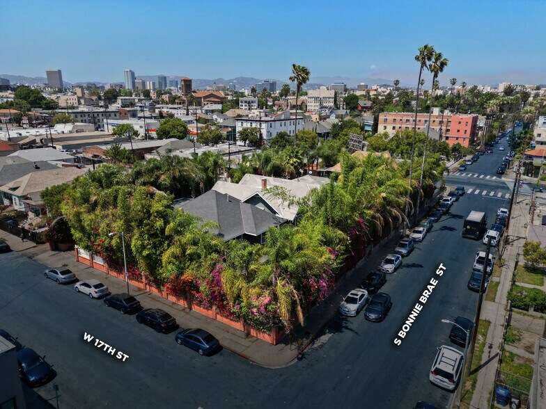 More Photos Of , Los Angeles Multifamily For Sale