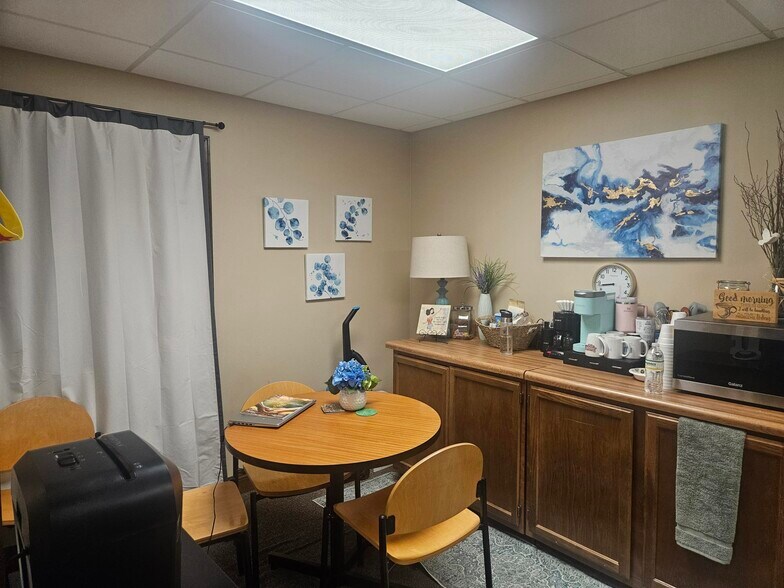 More Photos Of 5154 N 90th St, Omaha Office For Lease