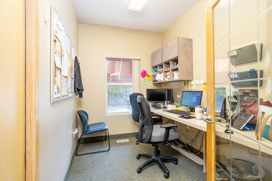 More Photos Of 37235 Goddard Rd, Romulus Office For Sale